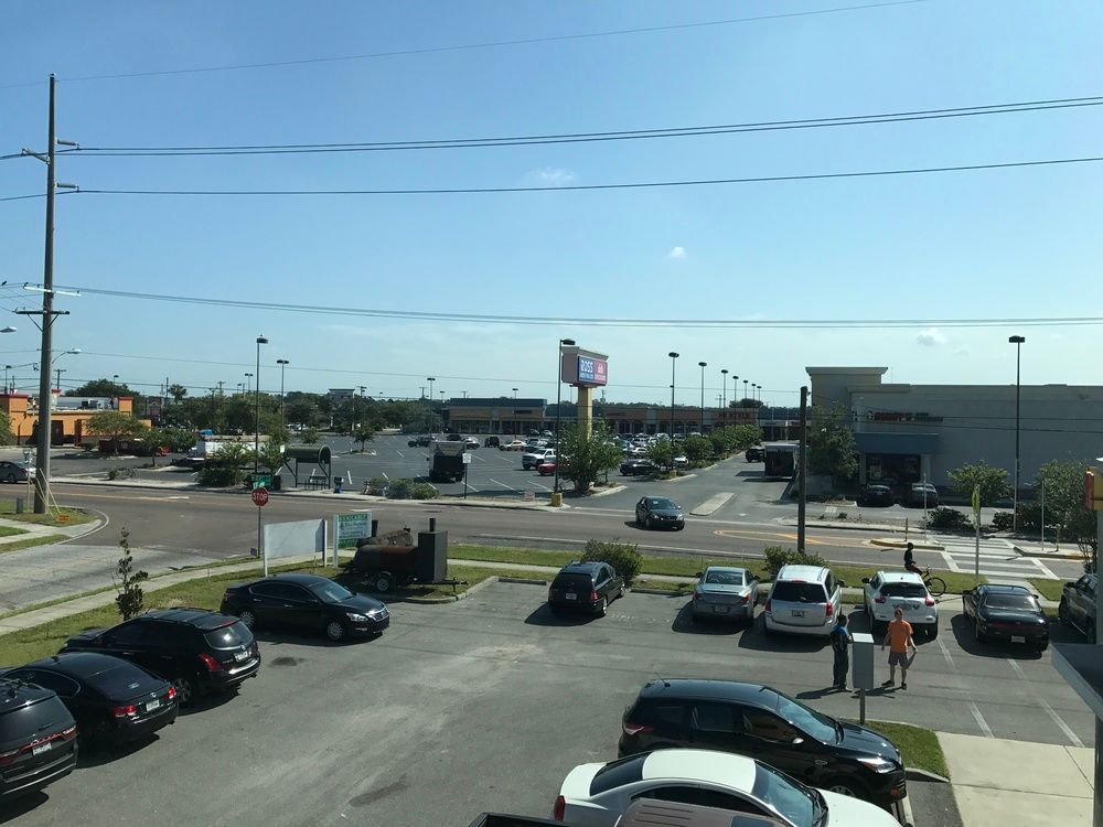 5208 N 22nd St, Tampa, FL 33610